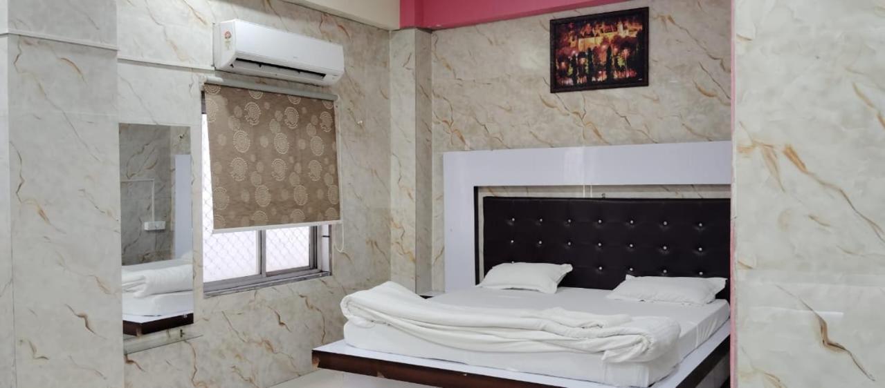 Hotel Shri Sai International, Sitamarhi Dumra Eksteriør billede