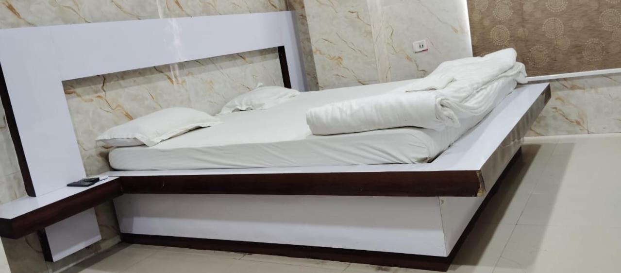 Hotel Shri Sai International, Sitamarhi Dumra Eksteriør billede